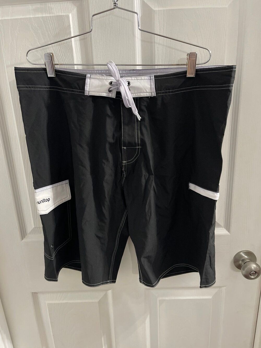 Unitop Men’s Board Shorts Size 36 Black/White New With Tag